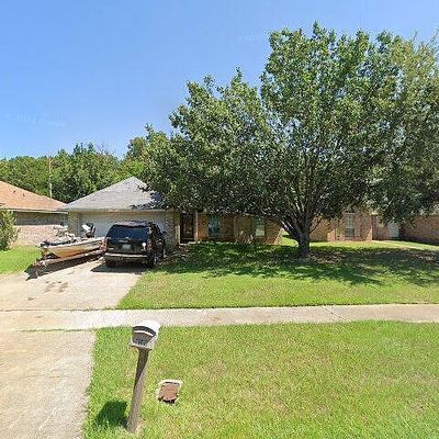 8109 Green Leaf Ln, Shreveport, LA 71108