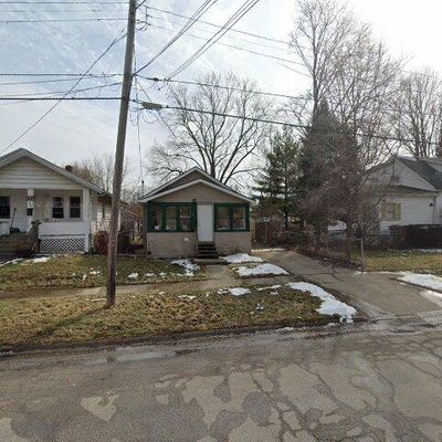 823 Remington Ave, Flint, MI 48507