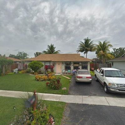 8241 Sw 7 Th St, North Lauderdale, FL 33068