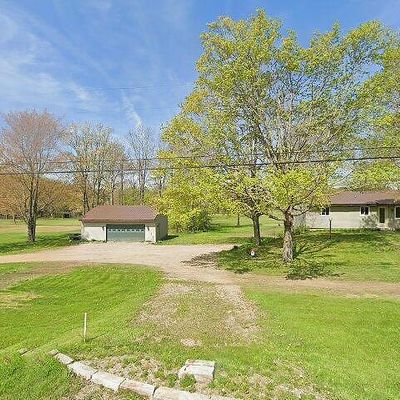 8297 Scandia Rd, Russell, PA 16345