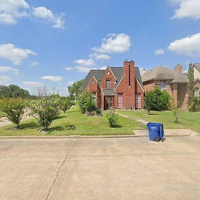 8346 Rustling Lvs Dr, Houston, TX 77083