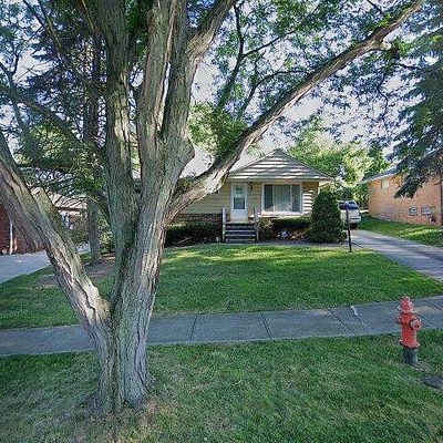 8401 Band Dr, Cleveland, OH 44125