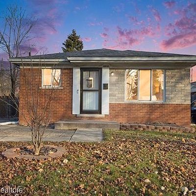 8416 Robindale Ave, Dearborn Heights, MI 48127