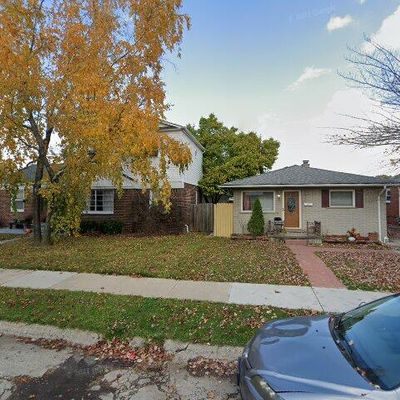 860 Cleophus Pkwy, Lincoln Park, MI 48146