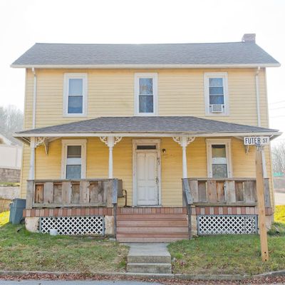 863 Route 41, Gap, PA 17527