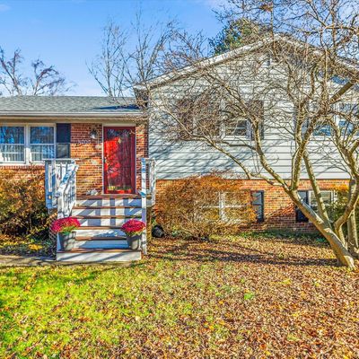 8705 Fort Hunt Rd, Alexandria, VA 22308