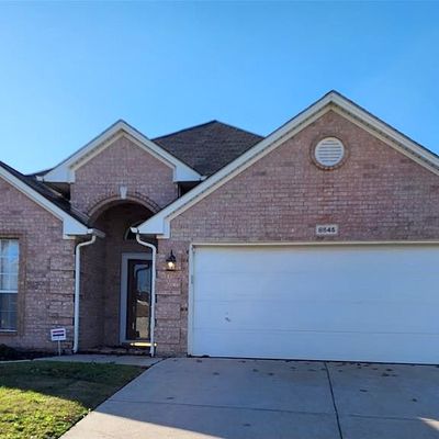 8845 Sunset Trace Dr, Fort Worth, TX 76244