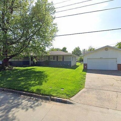 903 S Luster Ave, Springfield, MO 65802