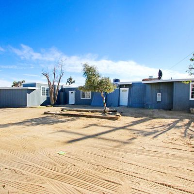 7445 Joshua View Dr, Yucca Valley, CA 92284