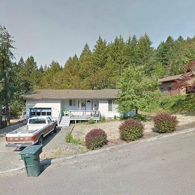 749 Tanglewood St, Sutherlin, OR 97479