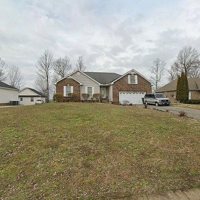 753 Hunters Crossing Ln, Springfield, TN 37172