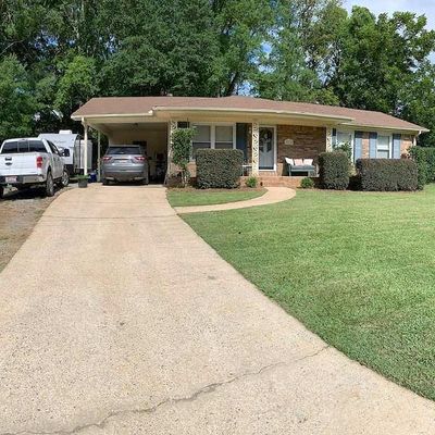 765 Belmont Cir, Bessemer, AL 35023