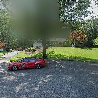 77 Brookside Ter, North Haledon, NJ 07508