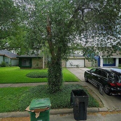 7814 Candlegreen Ln, Houston, TX 77071