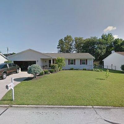 808 Helen St, Wapakoneta, OH 45895