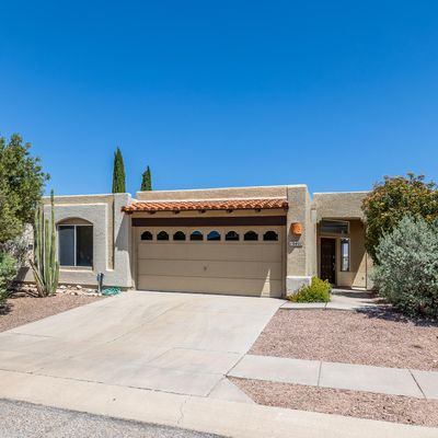 10401 E Thunderbolt Dr, Tucson, AZ 85748