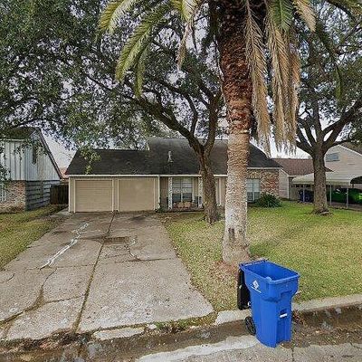 9202 Bryce Ave, Texas City, TX 77591