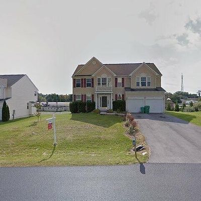 998 Alandale Dr, Chambersburg, PA 17202