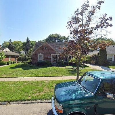 1161 Fairholme Rd, Grosse Pointe Woods, MI 48236