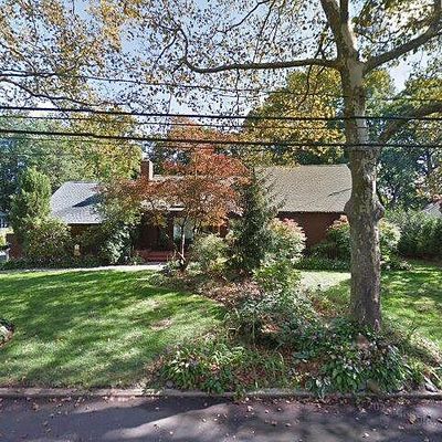 12 Conklin Ln, Huntington, NY 11743