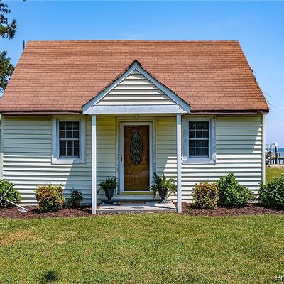 124 Montgomery Cove Rd, Deltaville, VA 23043