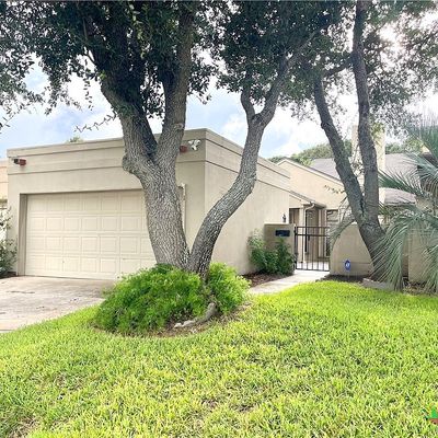 107 Santa Fe Dr, Rockport, TX 78382