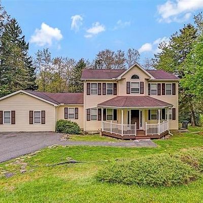 1338 Hilltop Dr, Long Pond, PA 18334