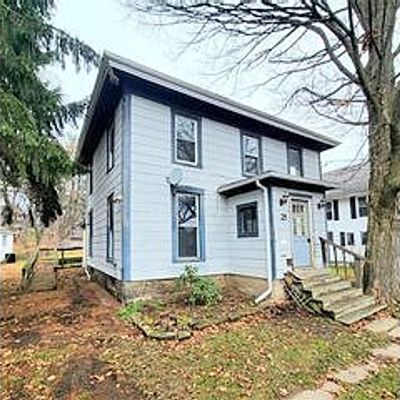 21 Leicester St, Perry, NY 14530