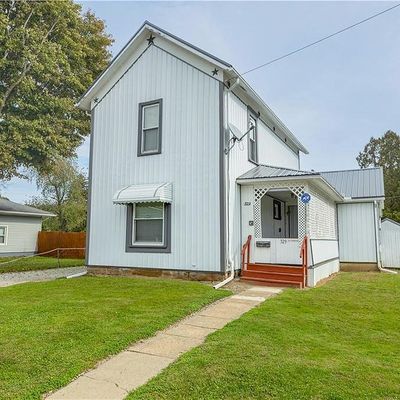329 Ray St, Newcomerstown, OH 43832