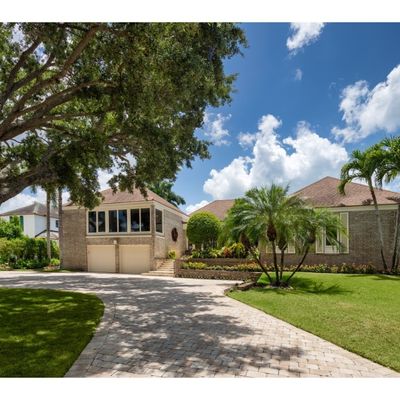 2610 Half Moon Walk, Naples, FL 34102