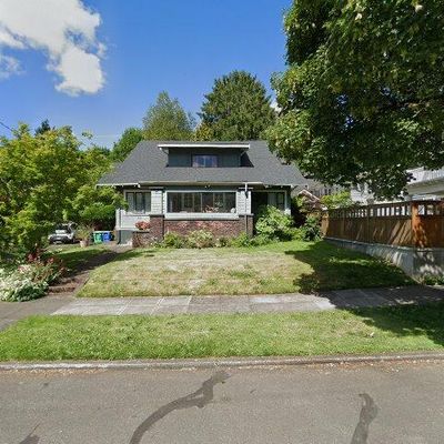 2625 Ne 18 Th Ave, Portland, OR 97212