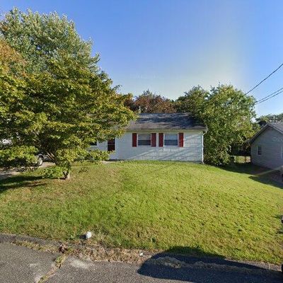 27 Girard Ave, Sicklerville, NJ 08081