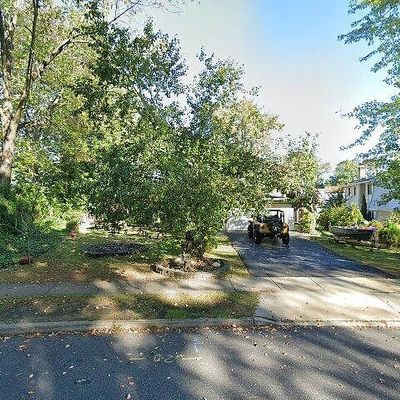 28 Forest Hill Dr, Cherry Hill, NJ 08003