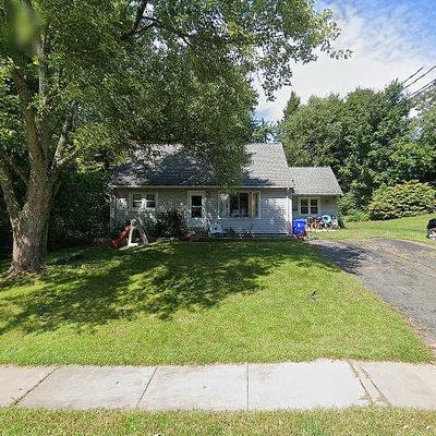 39 Green Manor Rd, Enfield, CT 06082