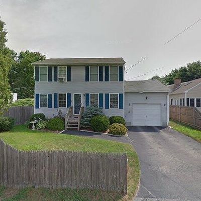 4 Cooke Pl, Warwick, RI 02888