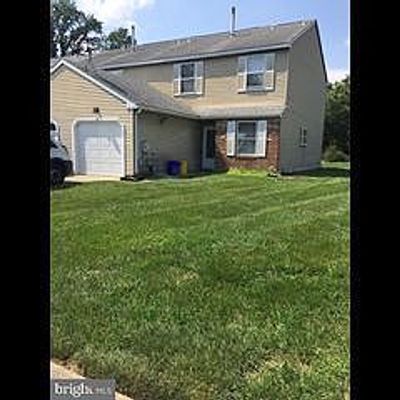 47 River Bank Dr, Roebling, NJ 08554