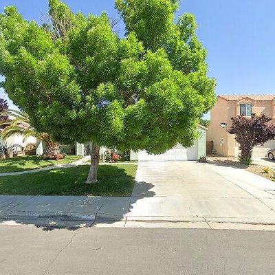 4901 Opal Ave, Palmdale, CA 93552