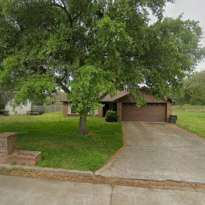 4904 Magnolia Ln, Bay City, TX 77414