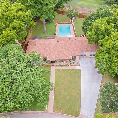 515 Shadowbrook Ln, Hurst, TX 76053