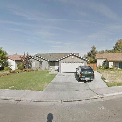 420 Burgundy St, Kerman, CA 93630