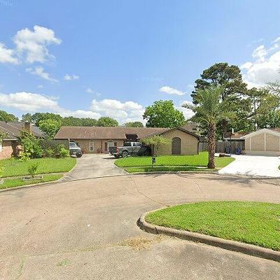 4359 Parkmead Dr, Seabrook, TX 77586