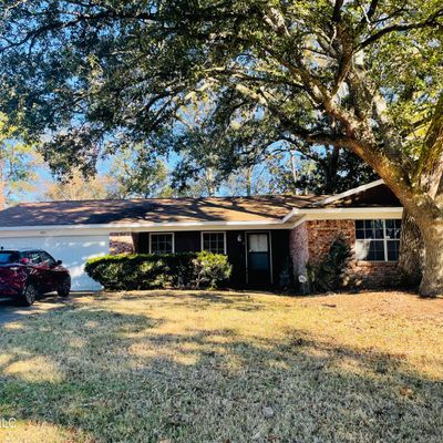 450 Annette Ln, Diberville, MS 39540