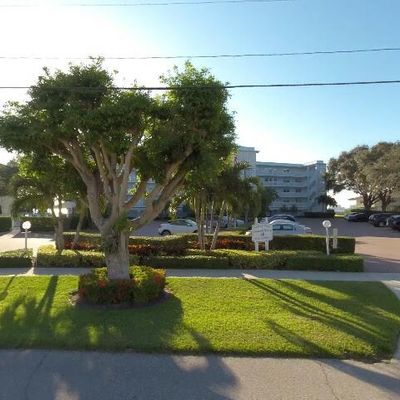 60 Yacht Club Dr #507, North Palm Beach, FL 33408