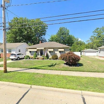 626 E 300 Th St, Willowick, OH 44095