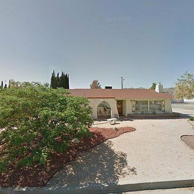 6731 Lindberg Ln, Yucca Valley, CA 92284