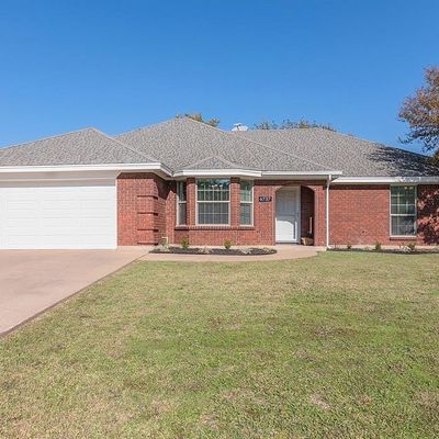 6737 Ridgetop Rd, North Richland Hills, TX 76182