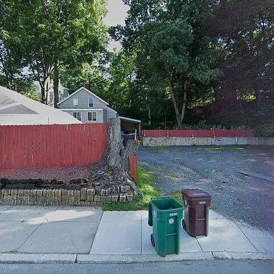 533 River St, Woonsocket, RI 02895