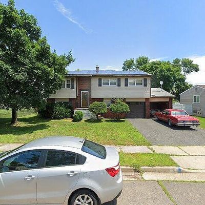 8 Robert C Keri Ct, Somerset, NJ 08873