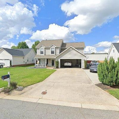 8 Wimbledon Ln, Greensboro, NC 27455