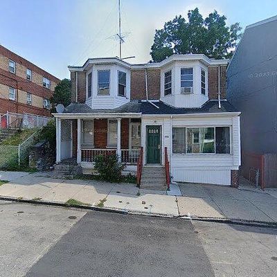 822 Arch St, Norristown, PA 19401